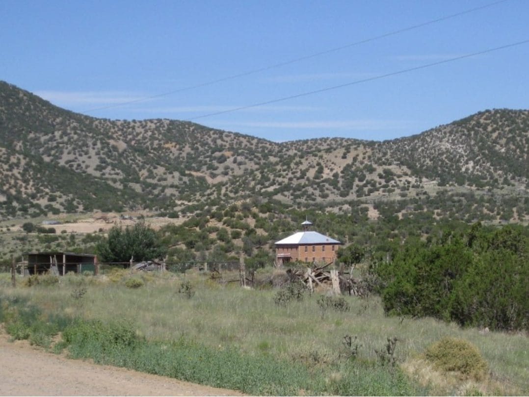 The Intriguing Story of the Abandoned Towns in New Mexico That Haven’t ...